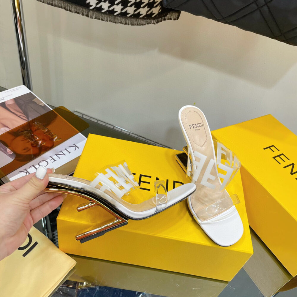 FENDI FIRST FF TRANSPARENT PLASTIC HANDLE WHITE - Image 3