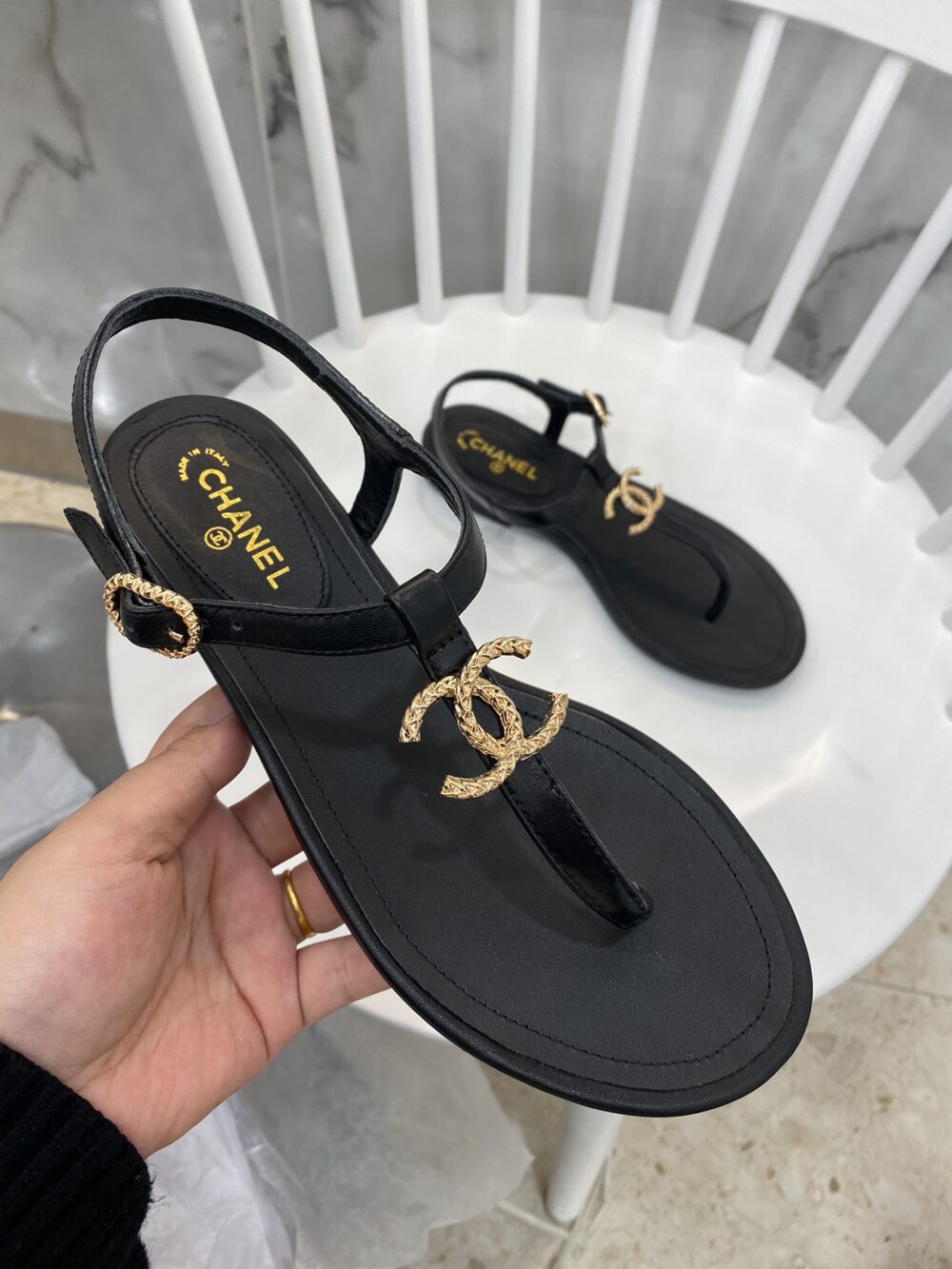 CHANEL GOLD CC LOGO THONG SANDALS BLACK - Image 6