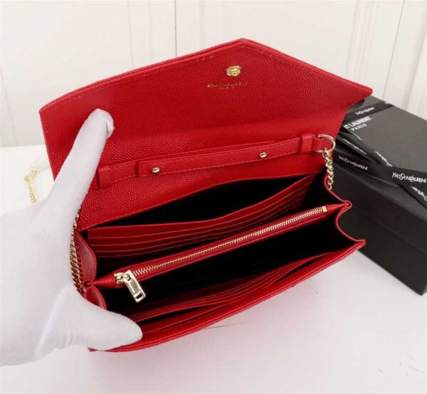 SAINT LAURENT CASSANDRE MATELASSÉ ENVELOPE CHAIN WALLET IN GRAIN DE POUDRE EMBOSSED LEATHER OPYUM RED 695108BOW016008 - Image 3
