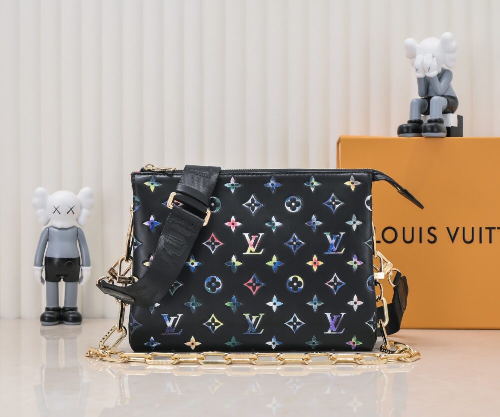 LOUIS VUITTON COUSSIN PM BLACK 26CM M21353 - Image 4