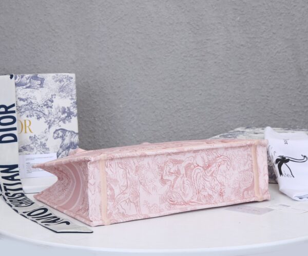 DIOR LARGE TOTE TOILE DE JOUY EMBROIDERY PINK 42CM - Image 4