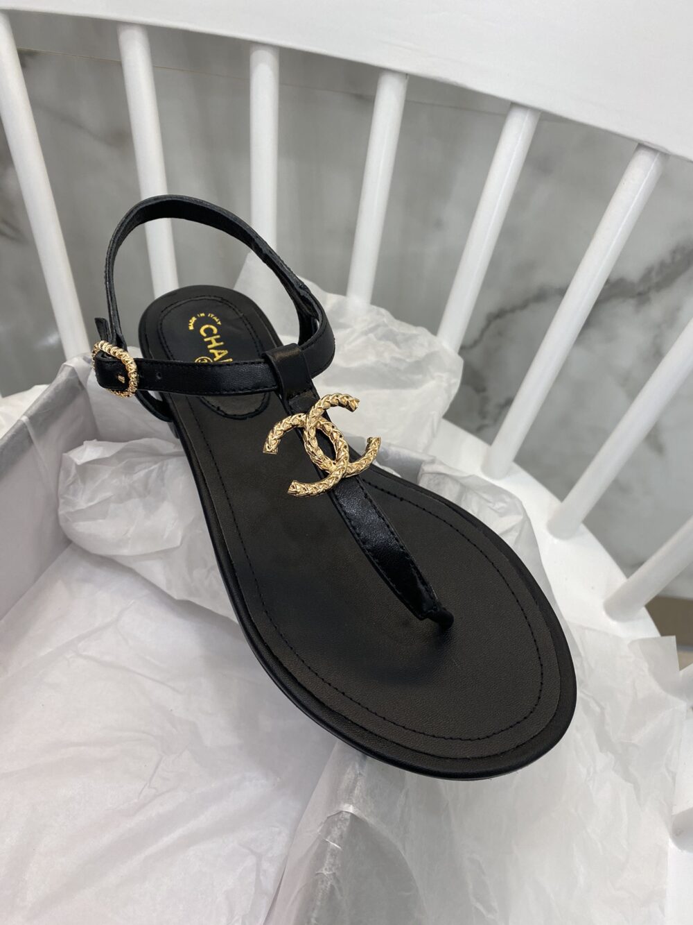 CHANEL GOLD CC LOGO THONG SANDALS BLACK - Image 5