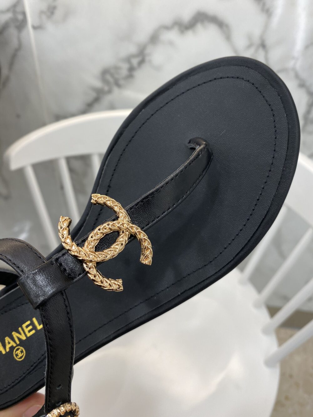 CHANEL GOLD CC LOGO THONG SANDALS BLACK - Image 4