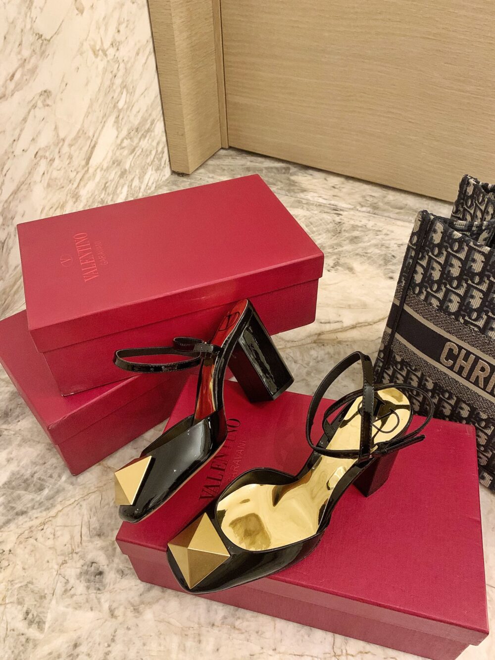 VALENTINO ONE STUD PUMP IN PATENT LEATHER 90MM BLACK XW2S0DT4LAF0NO - Image 3