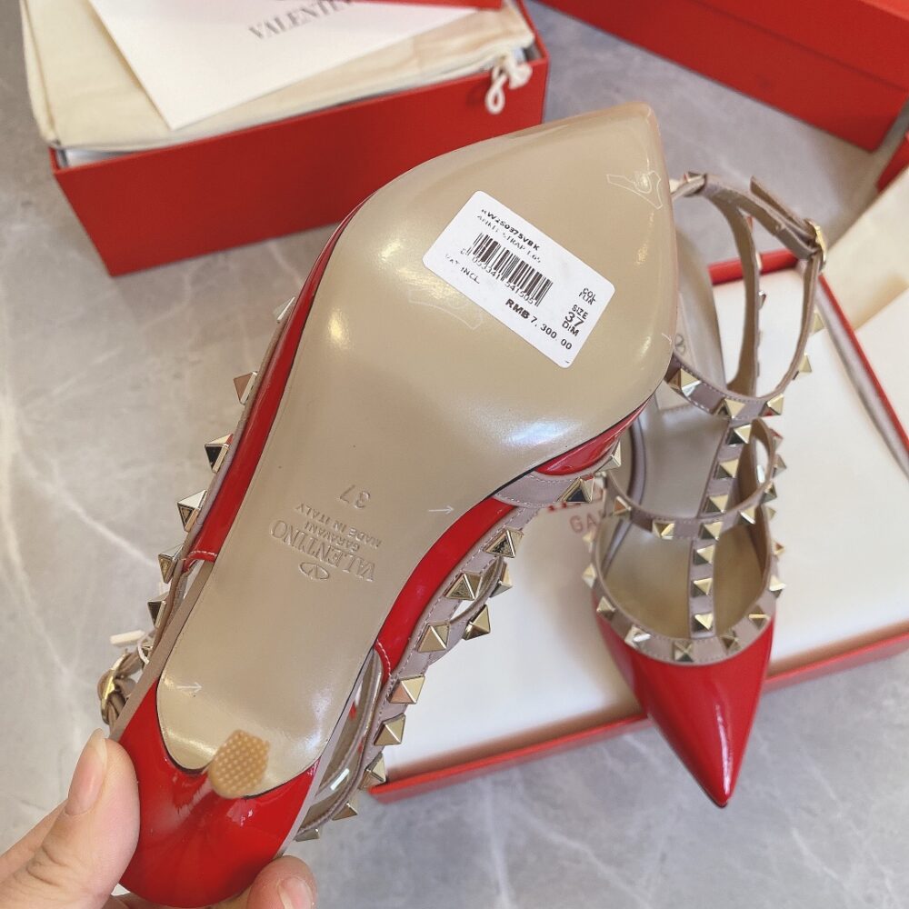 VALENTINO PATENT ROCKSTUD CAGED PUMP 100MM RED - Image 2