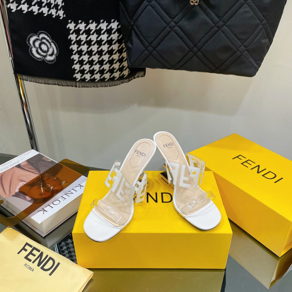 FENDI FIRST FF TRANSPARENT PLASTIC HANDLE WHITE - Image 4
