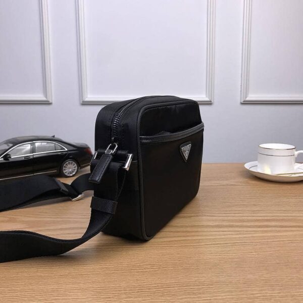 PRADA TRIANGLE LOGO RE-NYLON AND SAFFIANO LEATHER BLACK 2VH0482DMHF0002VOOO - Image 4