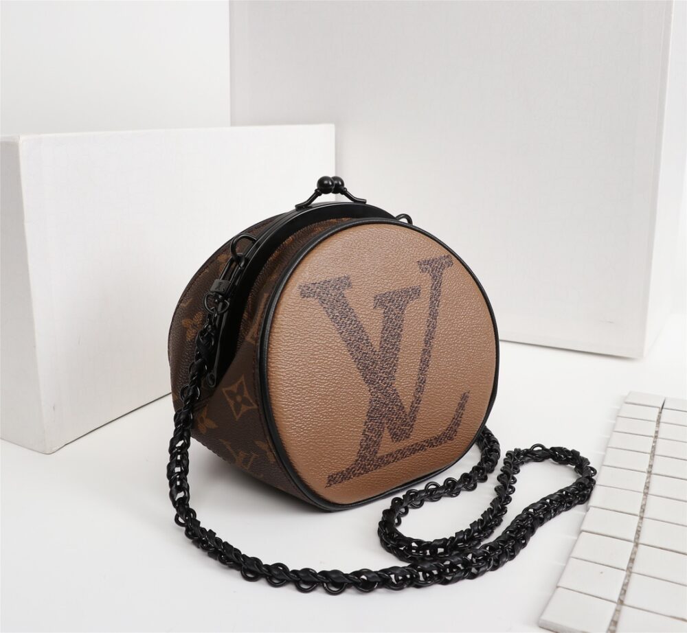 LOUIS VUITTON REVERSE MONOGRAM GIANT BOURSICOT M68606 - Image 2