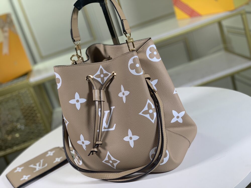 LOUIS VUITTON NÉONOÉ TOURTERELLE GRAY M45555 - Image 7