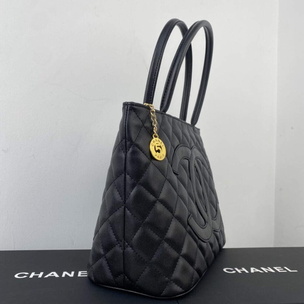 CHANEL MEDALLION TOTE BAG BLACK 30CM - Image 3