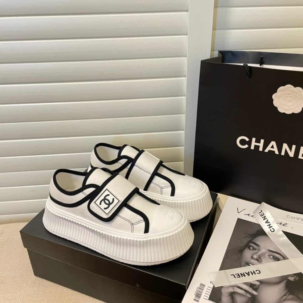 CHANEL WHITE CC CAP TOE SLIPON SNEAKER WHITE - Image 2