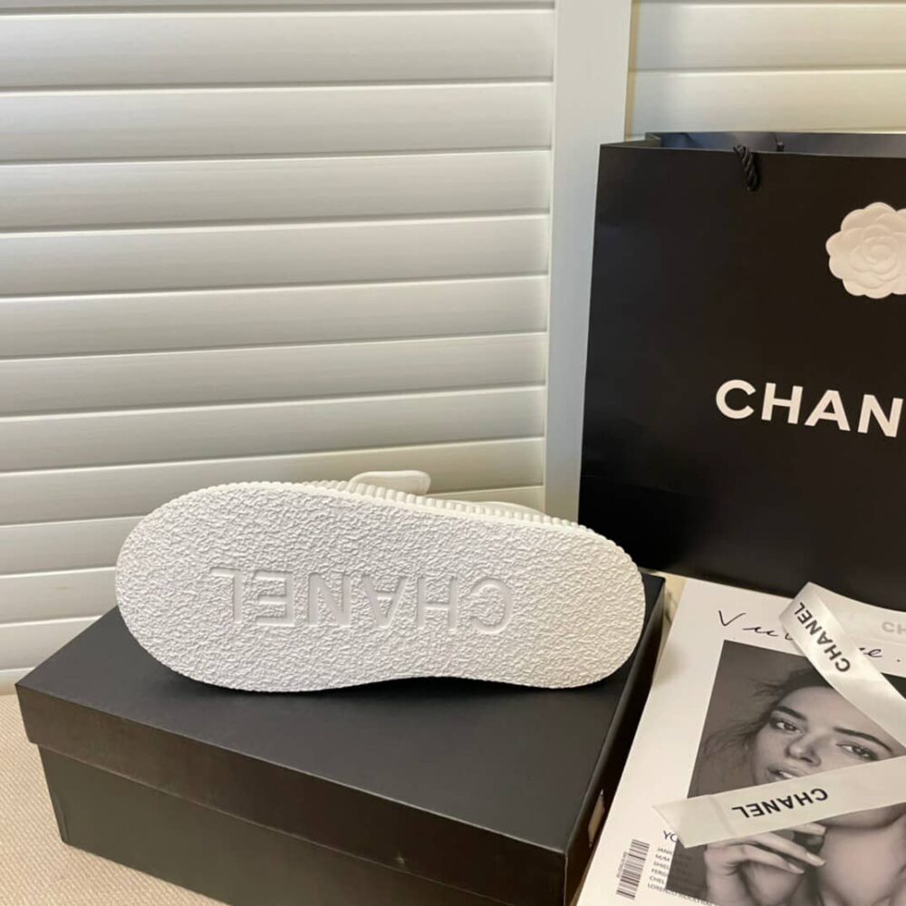 CHANEL CC CAP TOE SLIPON SNEAKER ALL WHITE - Image 3