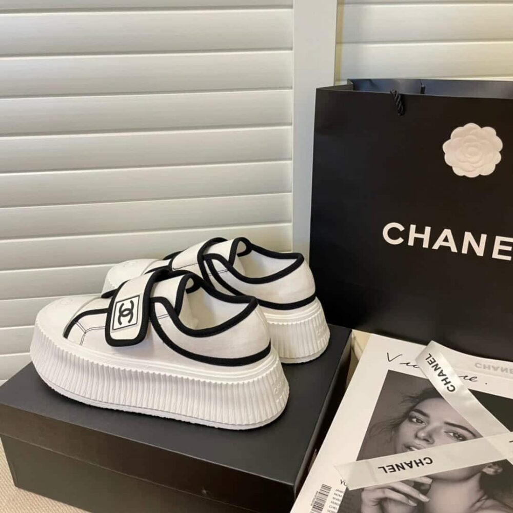 CHANEL WHITE CC CAP TOE SLIPON SNEAKER WHITE - Image 6