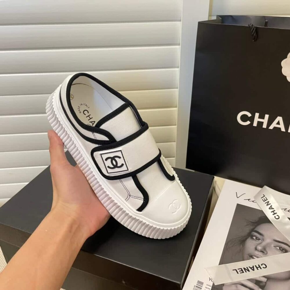 CHANEL WHITE CC CAP TOE SLIPON SNEAKER WHITE - Image 5