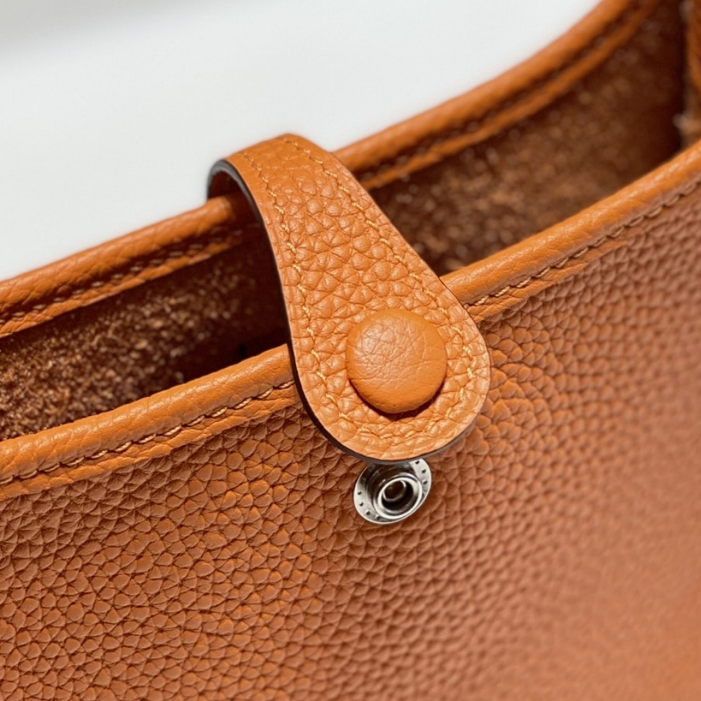 Hermes Evelyne 16 Amazone Shoulder Bag Orange 16Cm H069426CKFT - Image 5