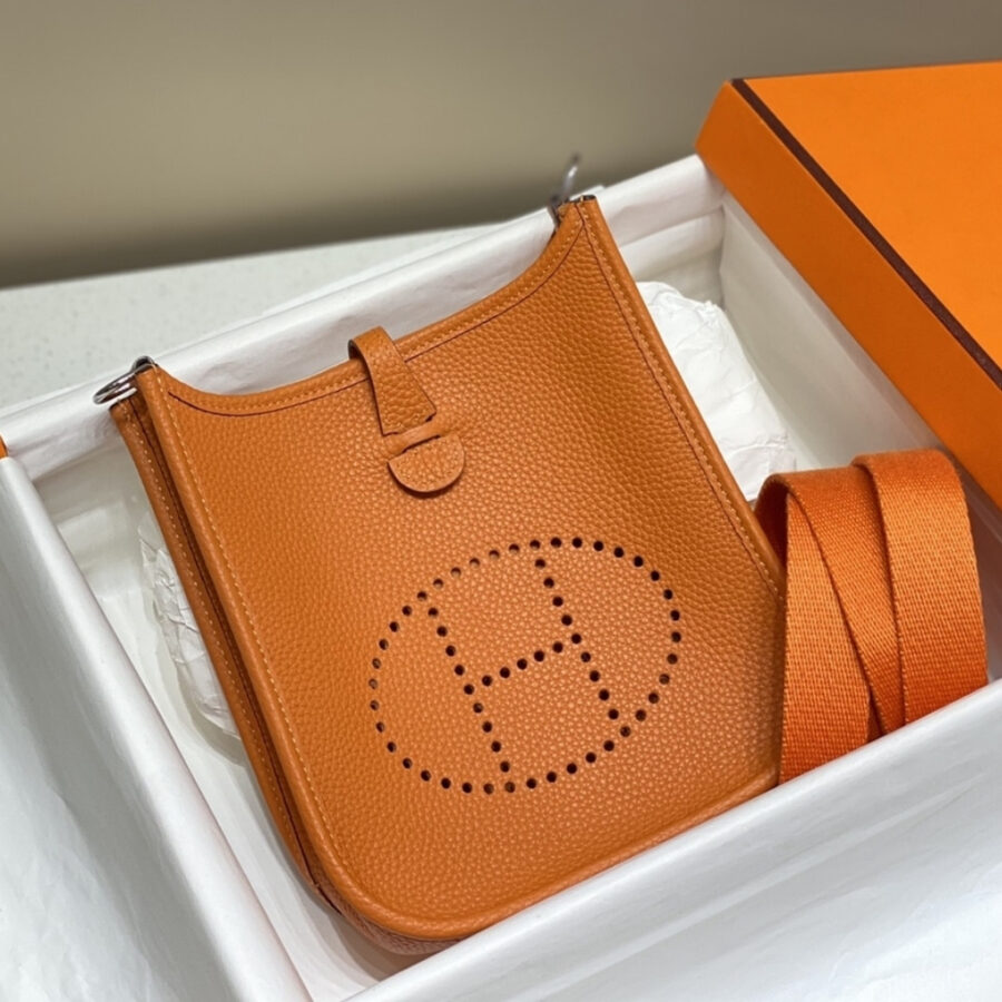 Alternative view of Hermes Evelyne 16 Amazone Shoulder Bag Orange 16Cm H069426CKFT