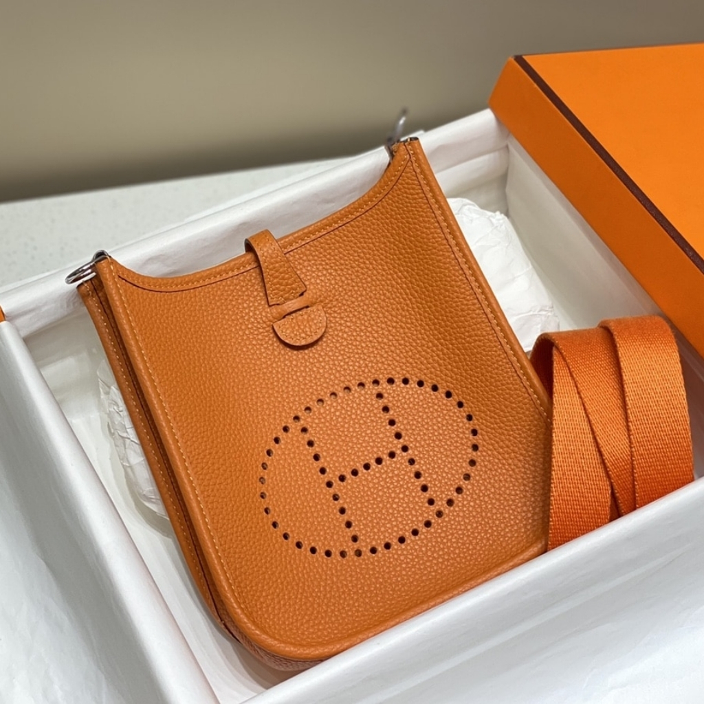 Hermes Evelyne 16 Amazone Shoulder Bag Orange 16Cm H069426CKFT - Image 2