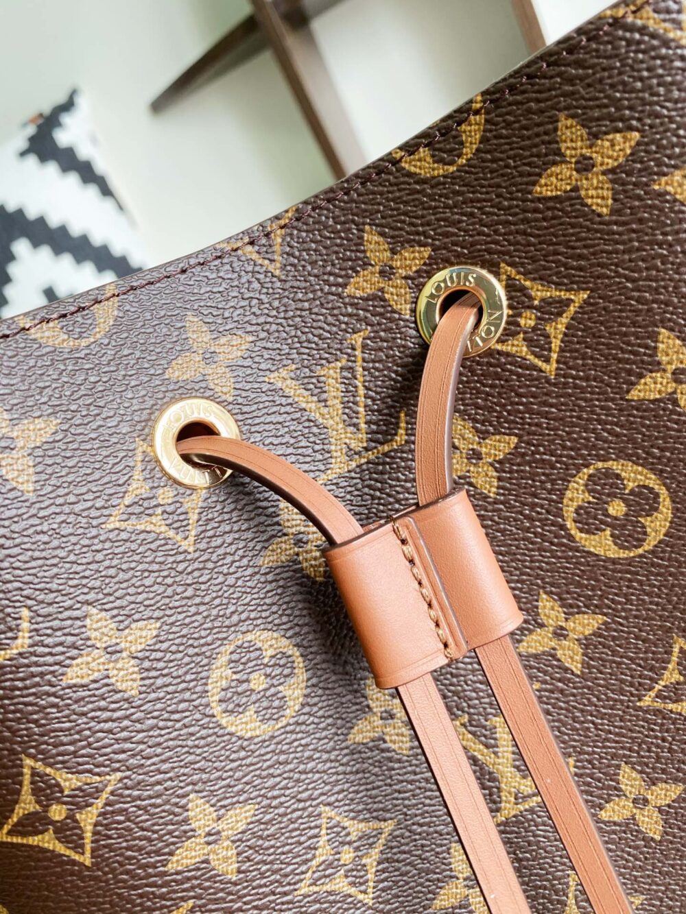 LOUIS VUITTON NÉONOÉ MM BROWN M44887 - Image 5