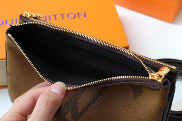 LOUIS VUITTON DOUBLE ZIP POCHETTE M69203 - Image 4