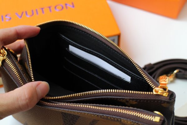 LOUIS VUITTON DOUBLE ZIP POCHETTE M69203 - Image 6