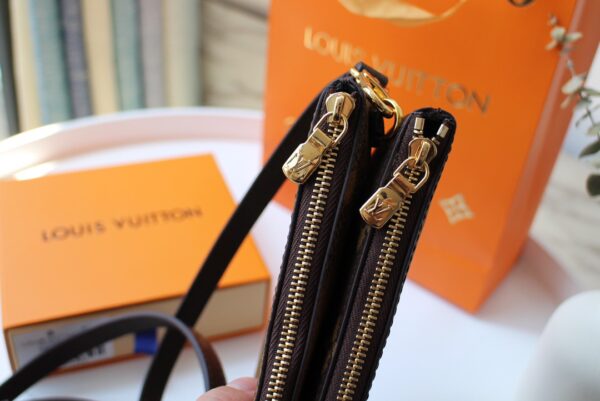 LOUIS VUITTON DOUBLE ZIP POCHETTE M69203 - Image 8