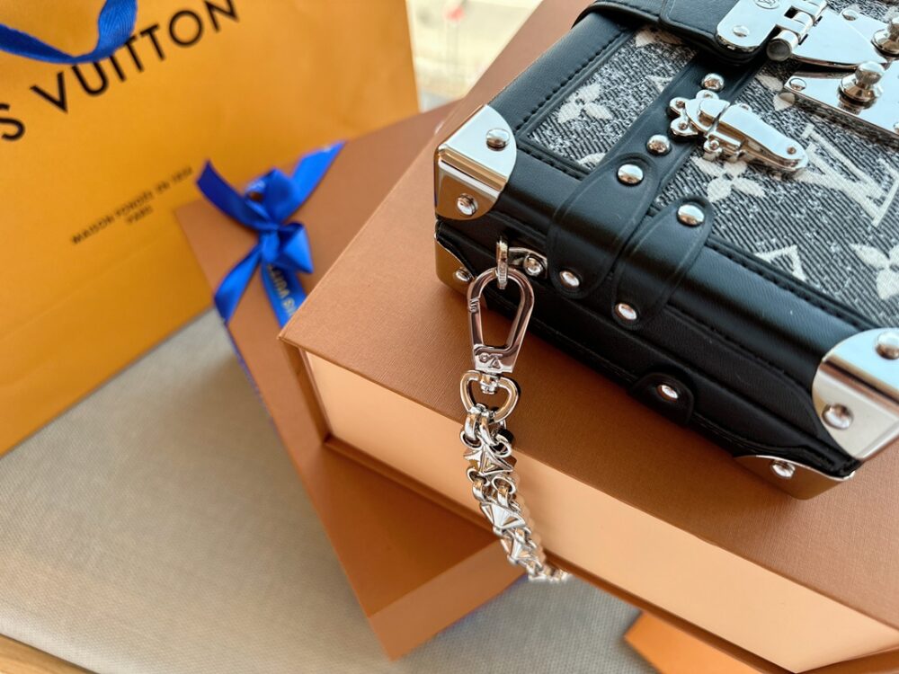 LOUIS VUITTON PETITE MALLE BLACK AND GREY 19CM M21462 - Image 2