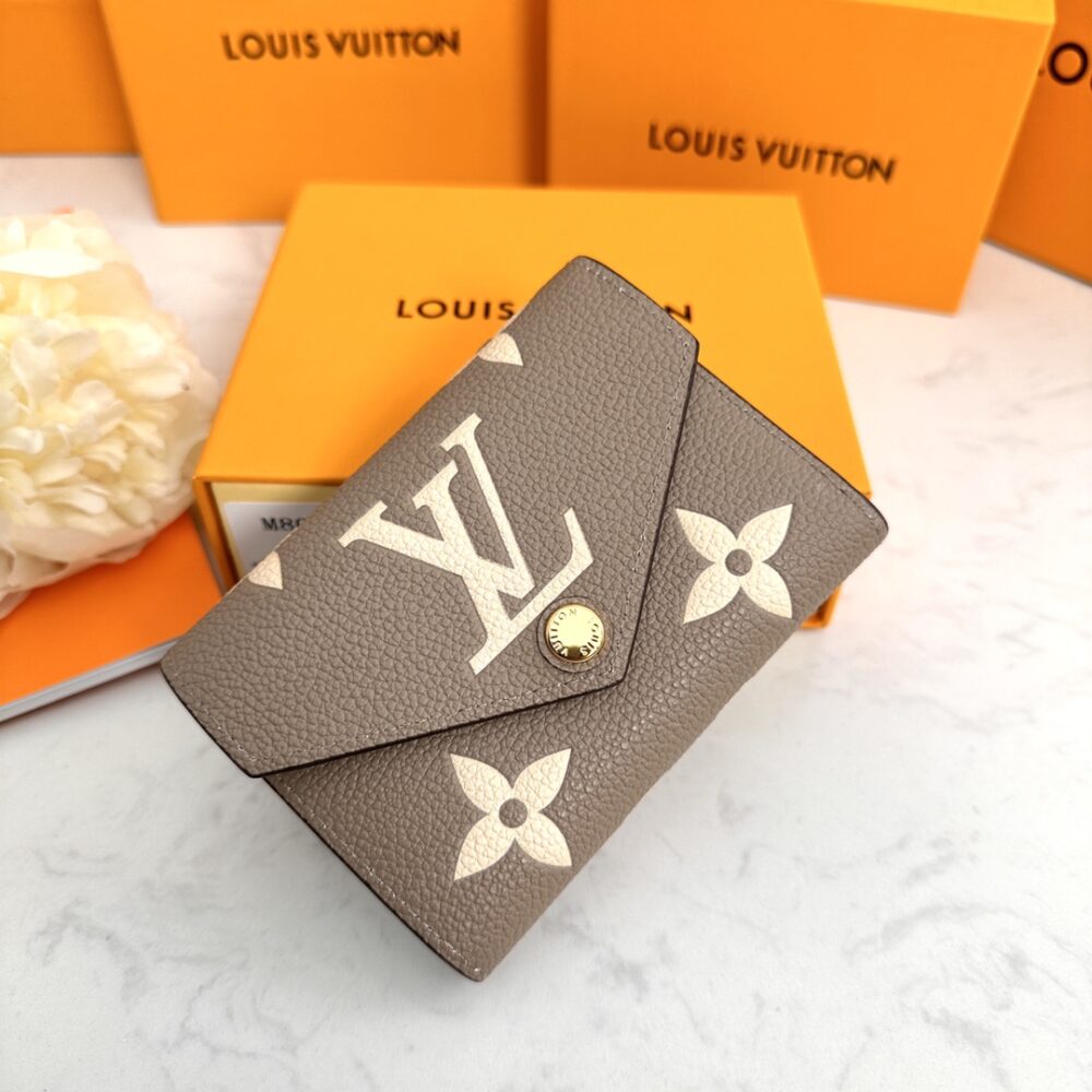 LOUIS VUITTON VICTORINE WALLET BEIGE 12CM M81861 - Image 8
