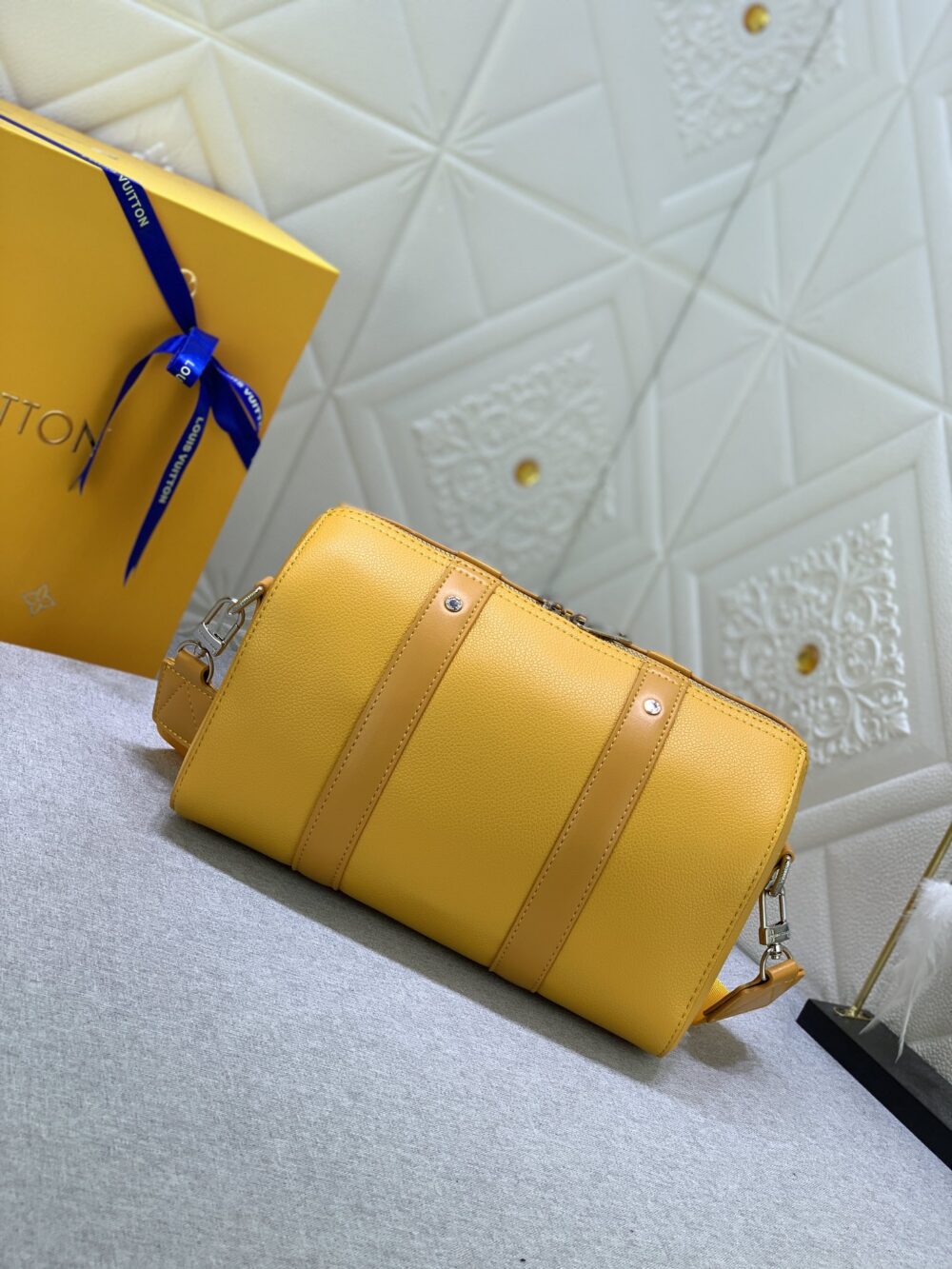 LOUIS VUITTON CITY KEEPALL LEMON 27CM - Image 5