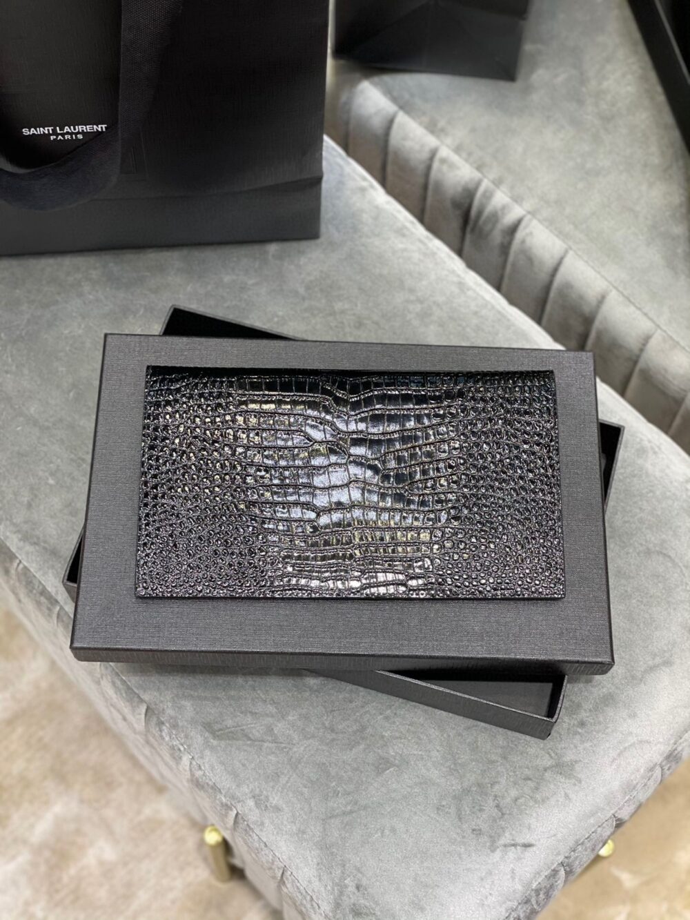 SAINT LAURENT UPTOWN POUCH IN CROCODILE EMBOSSED SHINY LEATHER SILVER BLACK 27CM 565739DND0N1000 - Image 9