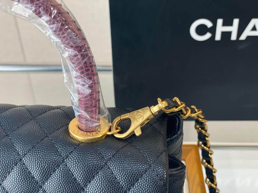 CHANEL MEDIUM COCO HANDLE BAG GOLD HARDWARE BLACK 23CM - Image 6