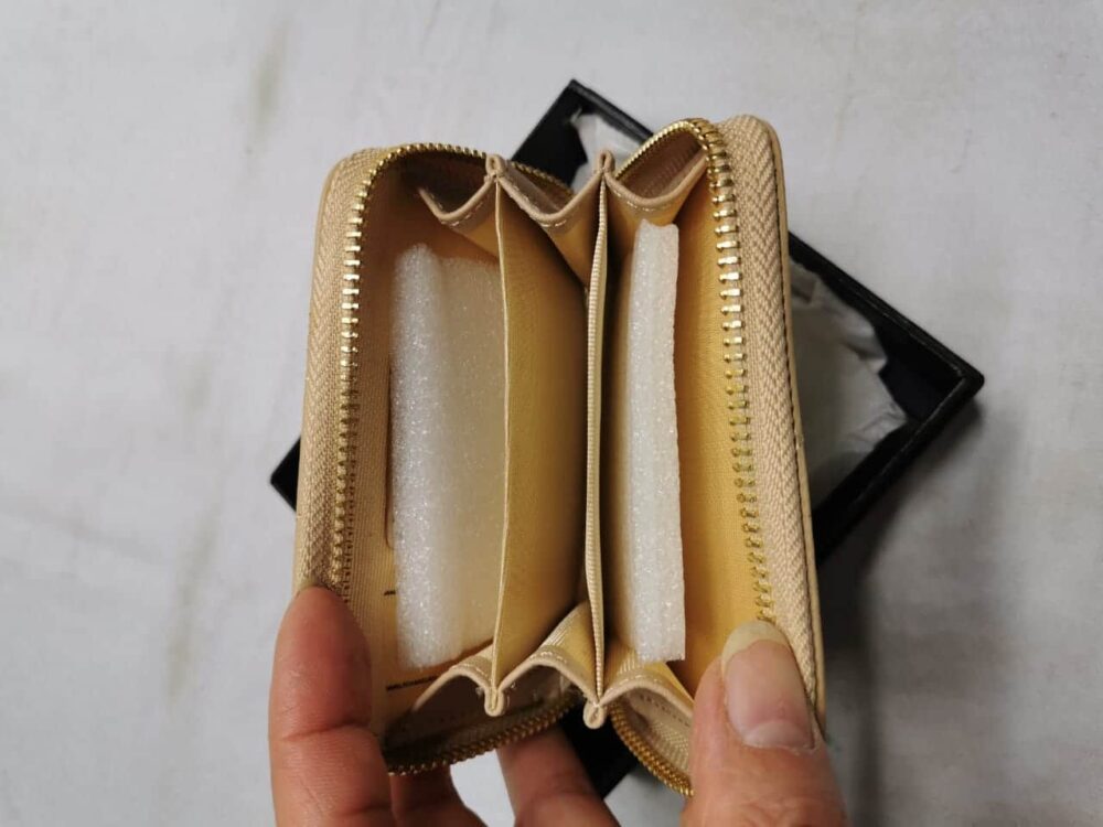 CHANEL 19 CARD HOLDER WITH ZIPPER LEATHER BEIGE WALLET - Image 4