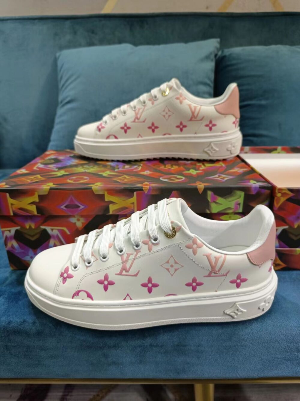 LOUIS VUITTON TIME OUT SNEAKER MONOGRAM PINK - Image 2