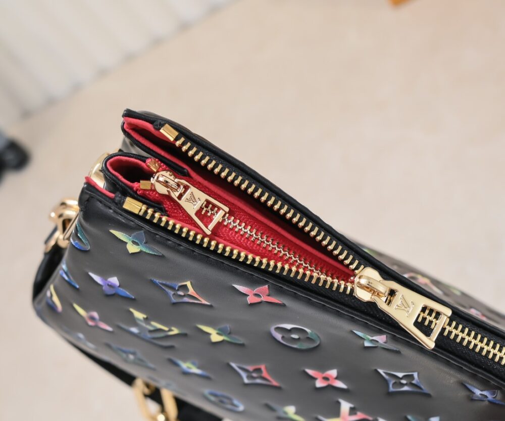 LOUIS VUITTON COUSSIN PM BLACK 26CM M21353 - Image 8