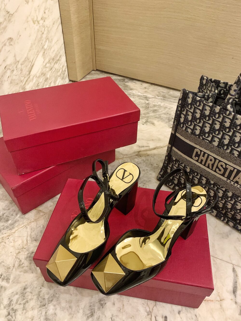 VALENTINO ONE STUD PUMP IN PATENT LEATHER 90MM BLACK XW2S0DT4LAF0NO - Image 4