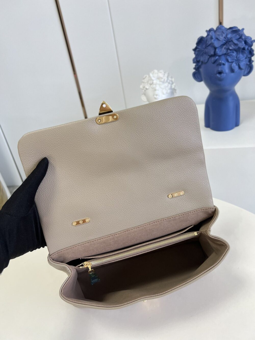 LOUIS VUITTON MADELEINE MM 30CM BEIGE M46041 - Image 8