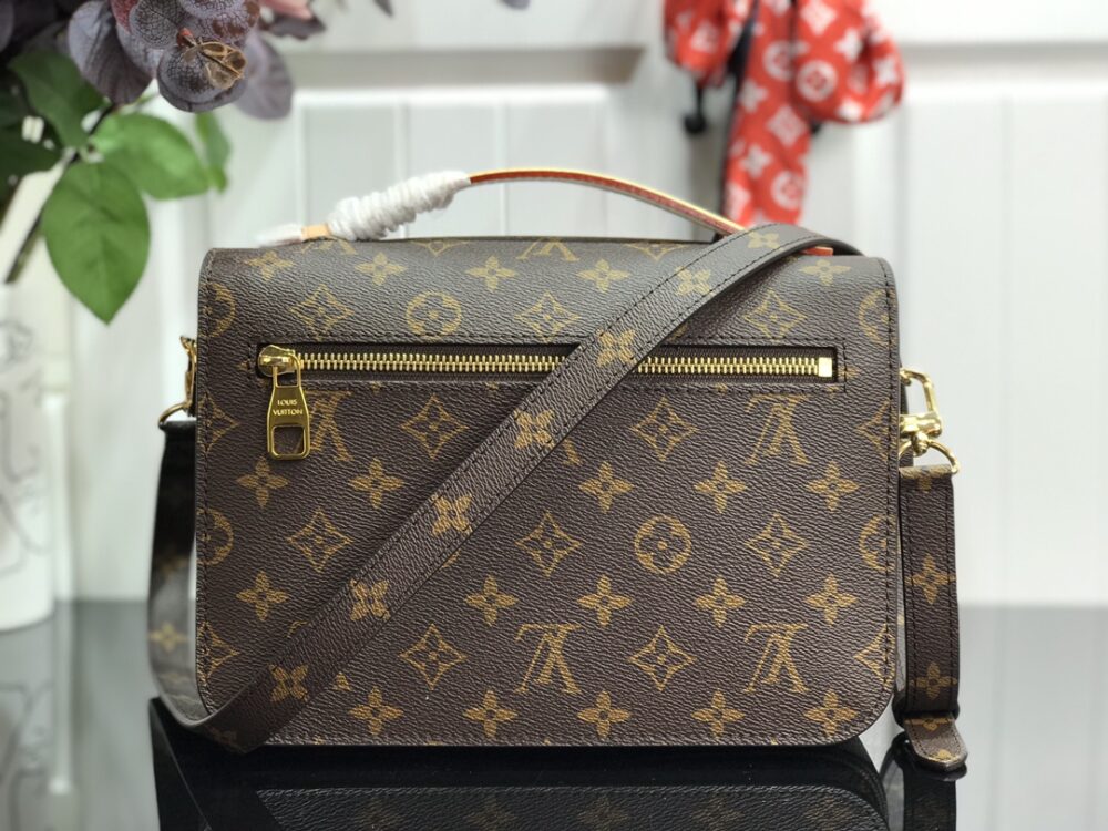 LOUIS VUITTON MONOGRAM CANVAS POCHETTE MÉTIS 25CM M44875 - Image 3