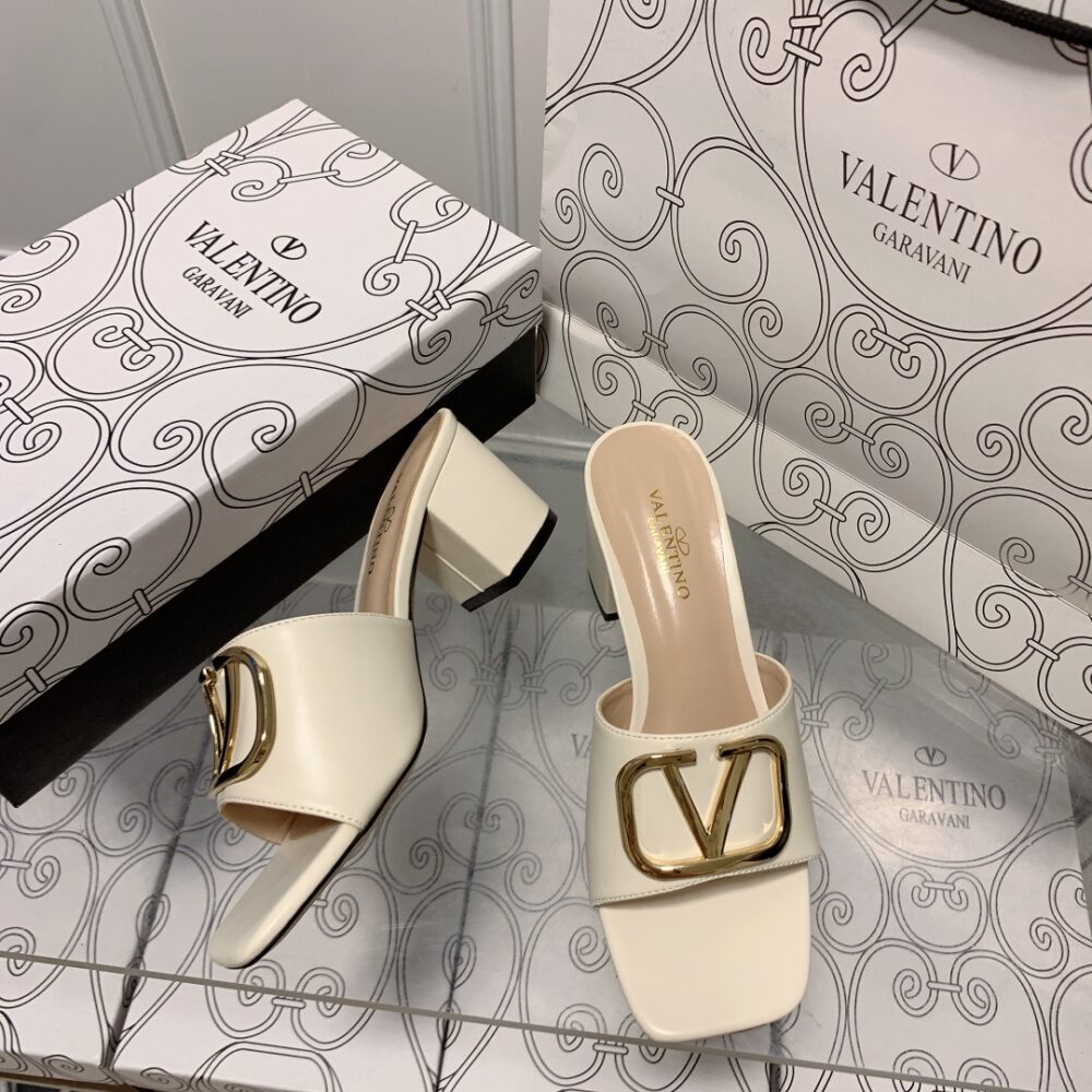VALENTINO VLOGO SIGNATURE SQUARE TOE MIDDLE HEEL WHITE SLIDE SANDAL - Image 4