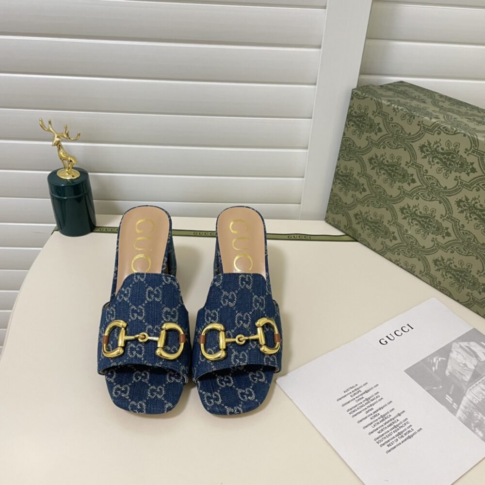 GUCCI WOMEN'S SLIDE MONOGRAM SANDAL WITH HORSEBIT BLUE - Image 4