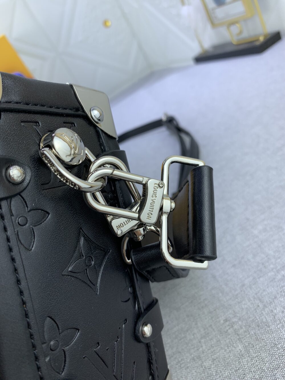 LOUIS VUITTON SIDE TRUNK BLACK 21CM M21709 - Image 2