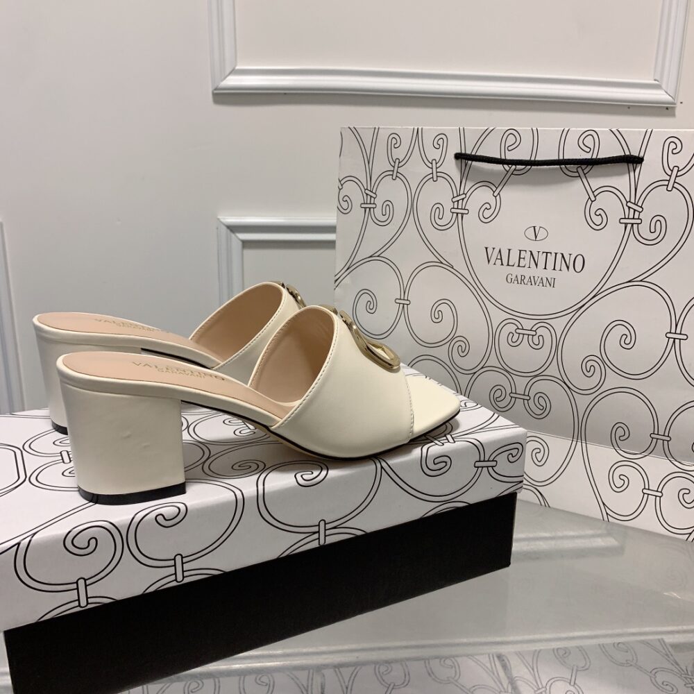 VALENTINO VLOGO SIGNATURE SQUARE TOE MIDDLE HEEL WHITE SLIDE SANDAL - Image 6