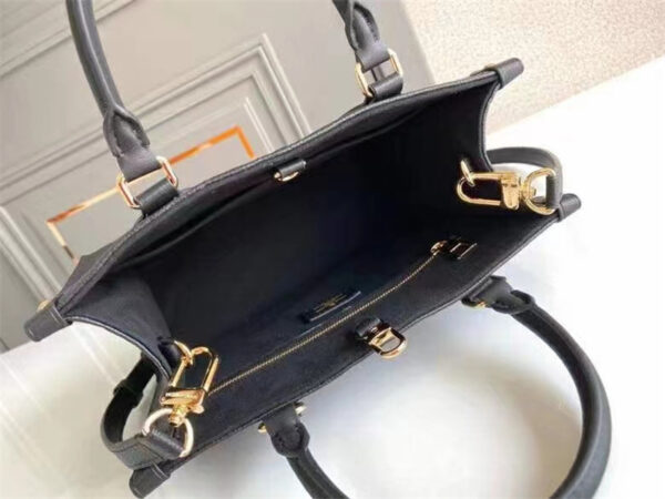 LOUIS VUITTON ONTHEGO PM 25CM BLACK M45653 - Image 4