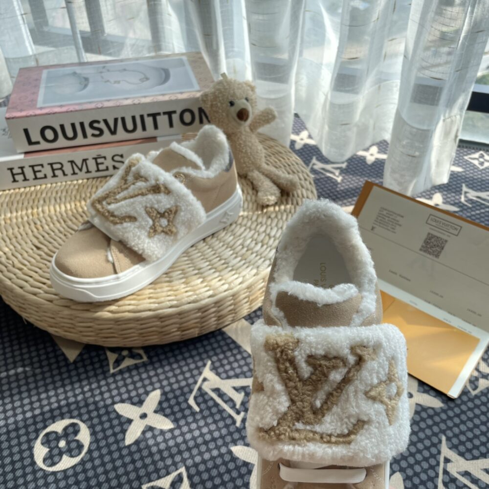LOUIS VUITTON TIME OUT SNEAKER IN NATURAL 1AADU0 - Image 5