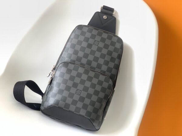 LOUIS VUITTON AVENUE SLINGBAG DAMIER INFINI ONYX SILVER 31CM N40097 - Image 3