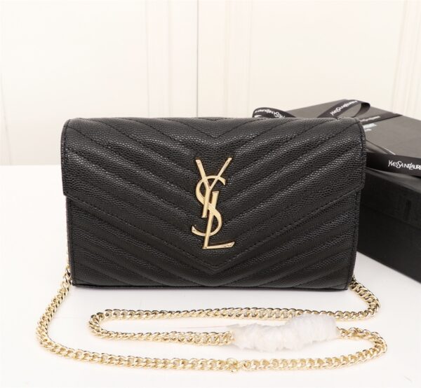 SAINT LAURENT CASSANDRE MATELASSÉ CHAIN WALLET IN GRAIN DE POUDRE EMBOSSED BLACK GOLD 22CM 377828BOW011000 - Image 10