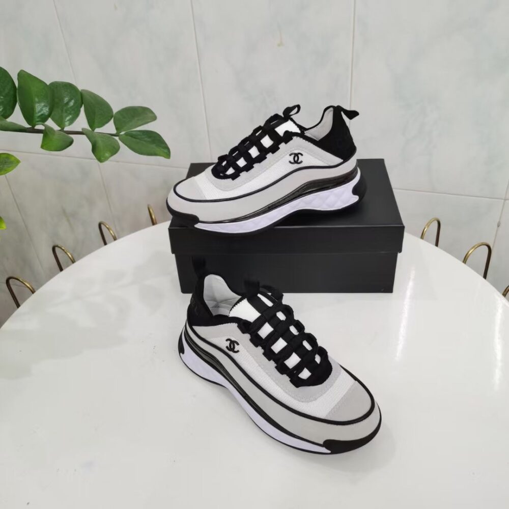 CHANEL WOMEN'S SUEDE SNEAKER WHITE G39070 Y56144 0Q241 - Image 2