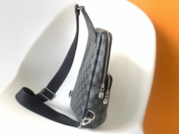 LOUIS VUITTON AVENUE SLINGBAG DAMIER INFINI ONYX SILVER 31CM N40097 - Image 2
