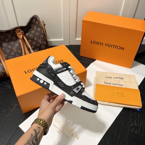 Alternative view of Louis Vuitton Trainer Sneaker Black And White 1A9Jgb