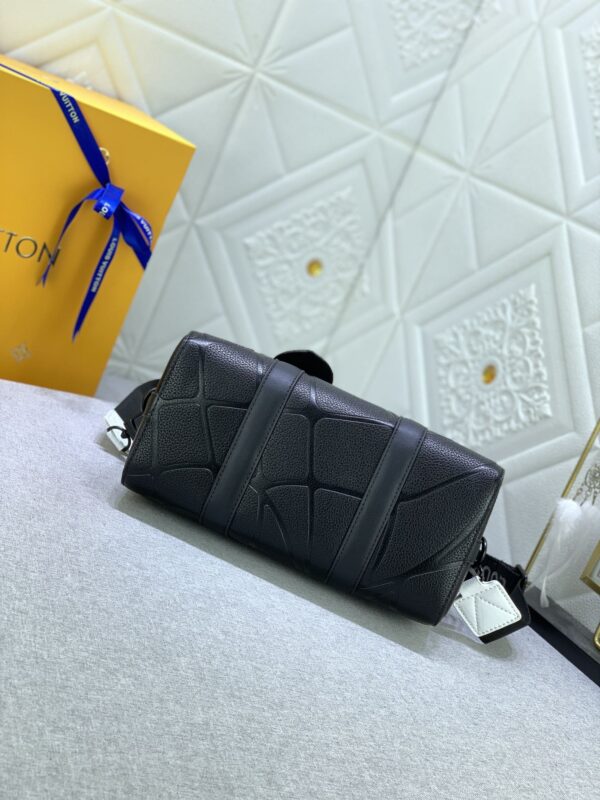 LOUIS VUITTON CITY KEEPALL BLACK 27CM M21543 - Image 6