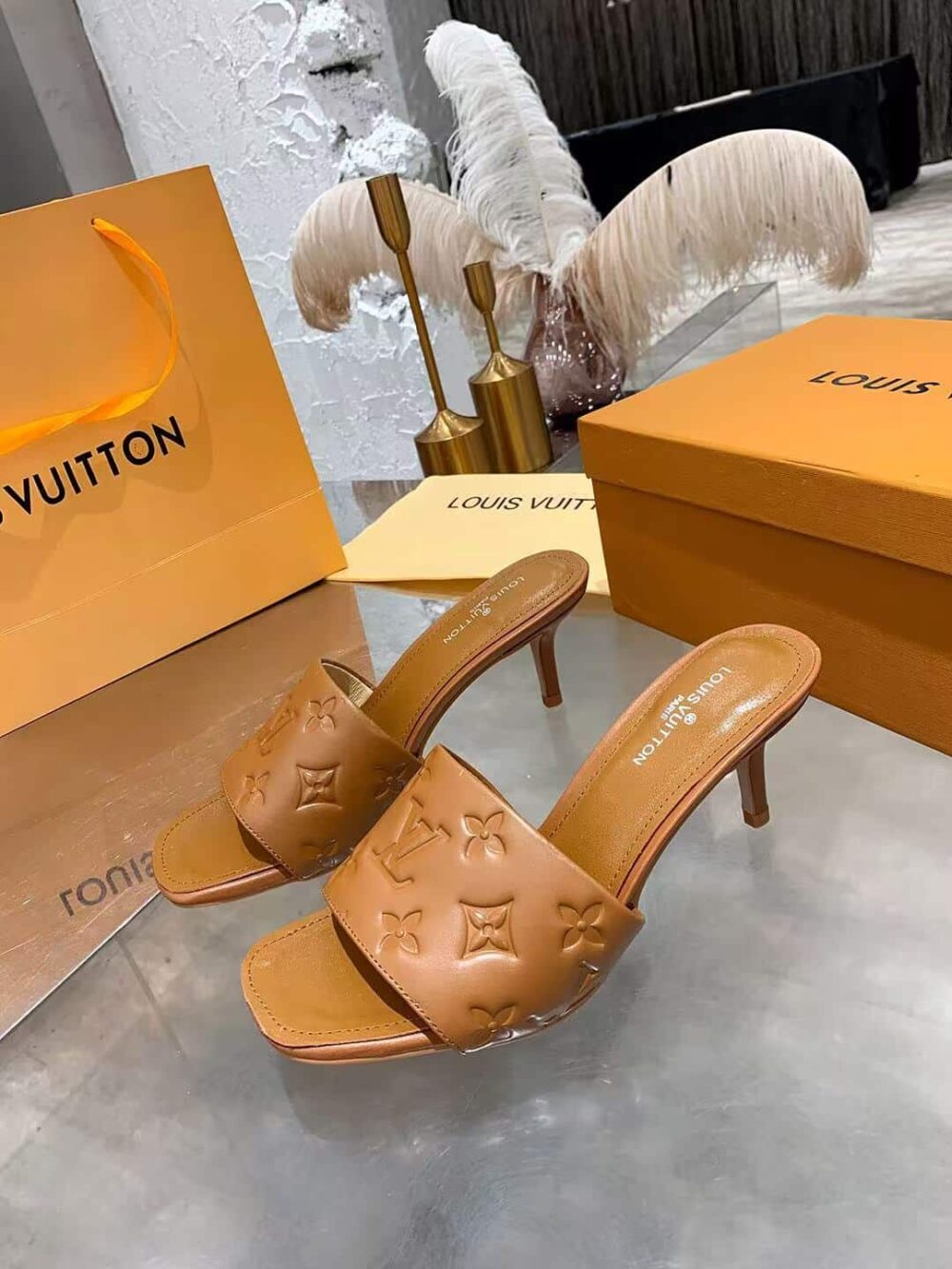 LOUIS VUITTON REVIVAL MULE BROWN - Image 2