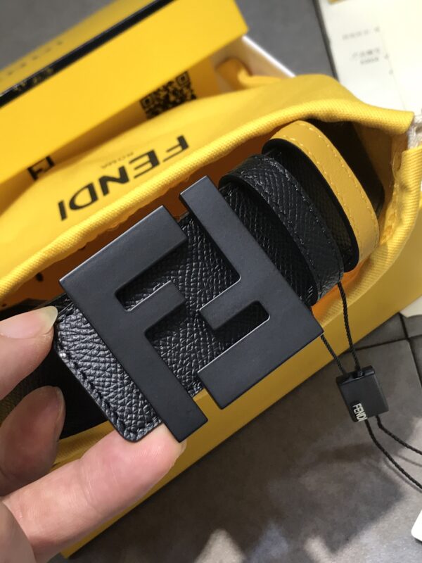 FENDI REVERSIBLE BLACK LEATHER BELT YELLOW 40MM - Image 6